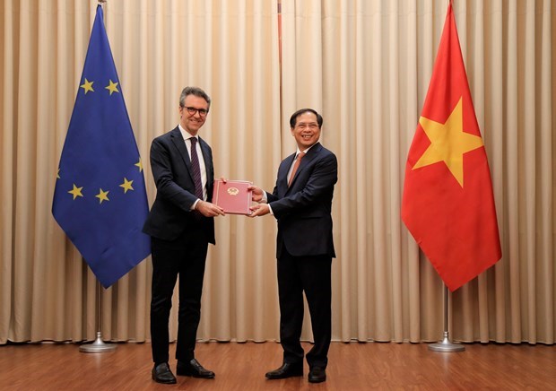 Le Vietnam informe l'UE de sa ratification d'accords bilateraux hinh anh 1