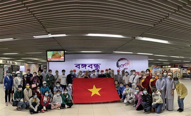 Environ 200 Vietnamiens rapatries de pays d’Asie du Sud hinh anh 1