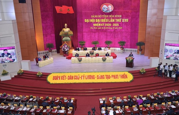 La presidente de l'AN Nguyen Thi Kim Ngan au Congres du Parti de Hoa Binh hinh anh 1