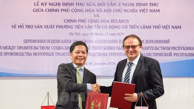Vietnam et Bielorussie cooperent pour soutenir la production de vehicules a moteur hinh anh 1