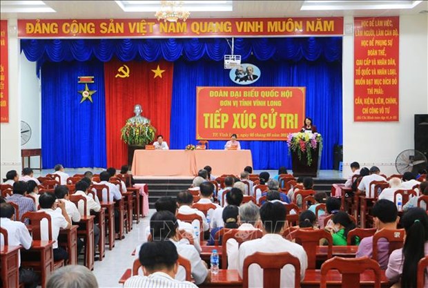La vice-presidente vietnamienne rencontre des electeurs a Vinh Long hinh anh 1