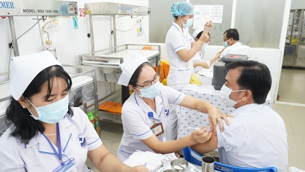 Le Vietnam a depense 347 millions de dollars pour la lutte anticoronavirus hinh anh 1