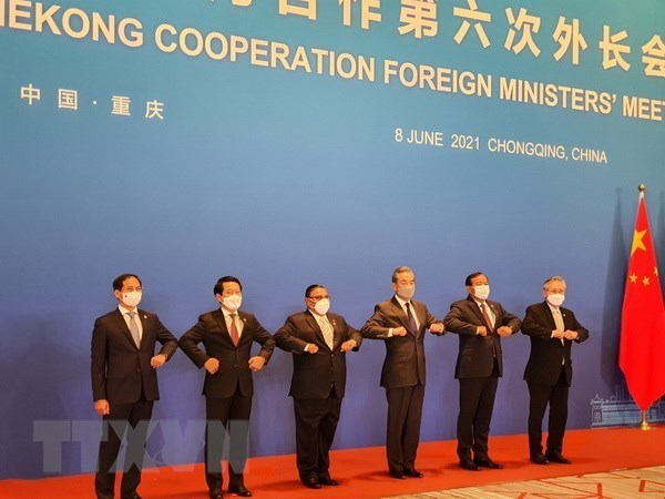 L'ASEAN et la Chine s’engagent a faire face aux problemes regionaux urgents hinh anh 2