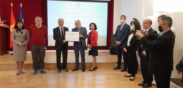 Des associations vietnamiennes et amis francais soutiennent le Fonds pour le vaccin anti-Covid-19 hinh anh 2