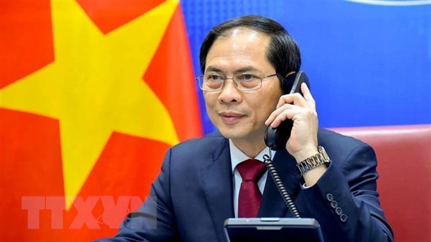 Conversation telephonique entre les deux ministres des AE Vietnam-Norvege hinh anh 1