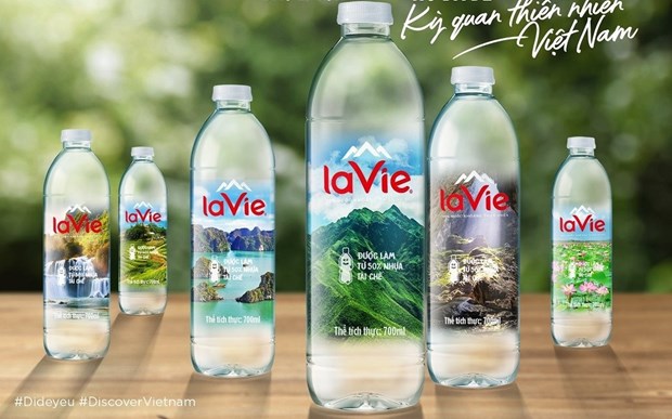Publicite de 100 merveilles naturelles du Vietnam sur les bouteilles d’eau minerale La Vie hinh anh 1