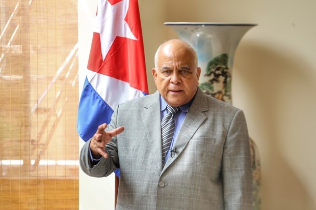 L’ambassadeur de Cuba apprecie l’esprit de solidarite du Vietnam hinh anh 1