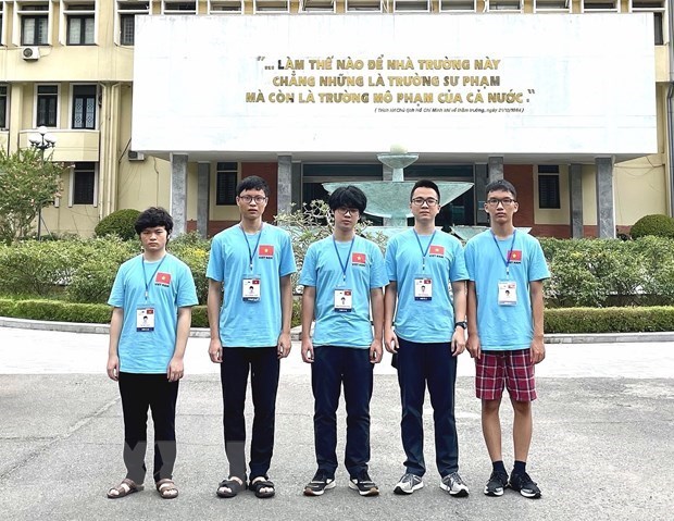 Le Vietnam brille aux Olympiades internationales de physique et de biologie hinh anh 1