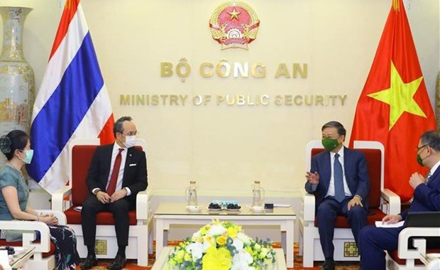 Le ministre de la Securite publique recoit l’ambassadeur thailandais hinh anh 1