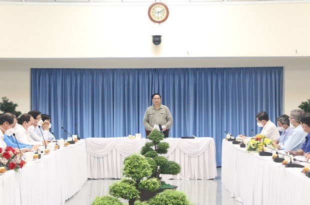 Le PM Pham Minh Chinh inspecte le travail de controle de l'epidemie a Dong Nai hinh anh 2