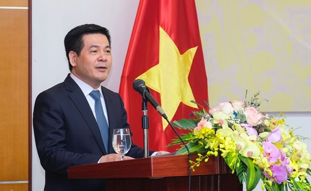 Le ministre de l’Industrie et du Commerce felicite la Chine pour sa Fete nationale hinh anh 1