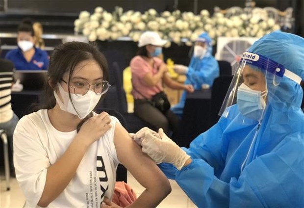Efforts pour apporter des vaccins contre le COVID-19 au Vietnam hinh anh 2