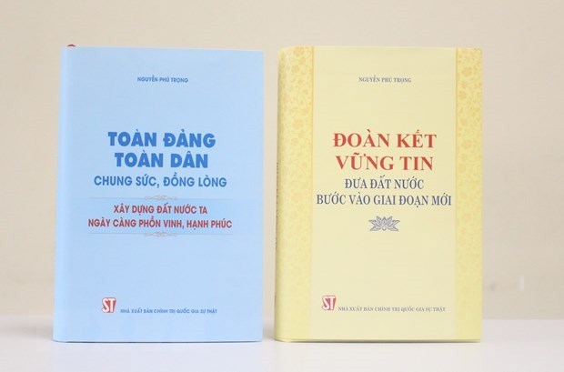 Seminaire sur deux livres du secretaire general du PCV Nguyen Phu Trong hinh anh 1