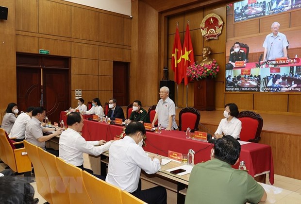 Le leader du PCV Nguyen Phu Trong rencontre des electeurs hanoiens hinh anh 2