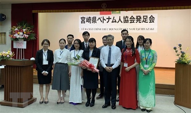 L’Association de Vietnamiens dans la prefecture japonaise de Miyazaki voit le jour hinh anh 1