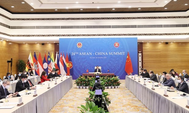 Le Premier ministre Pham Minh Chinh participe au 24e Sommet ASEAN-Chine hinh anh 1