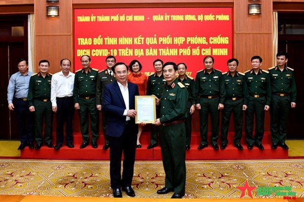 Covid-19: Bilan du soutien de l’armee a Ho Chi Minh-Ville hinh anh 1