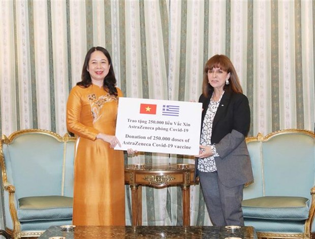 La vice-presidente Vo Thi Anh Xuan effectue une visite officielle en Grece hinh anh 2