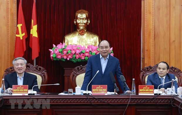 Le president Nguyen Xuan Phuc travaille avec la province de Lang Son hinh anh 1