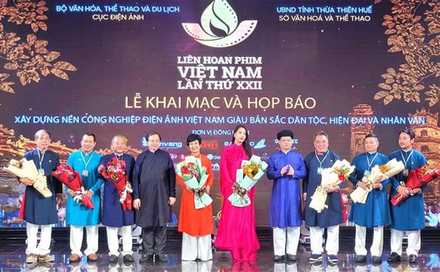 Clap de debut pour le 22e Festival du film du Vietnam hinh anh 1