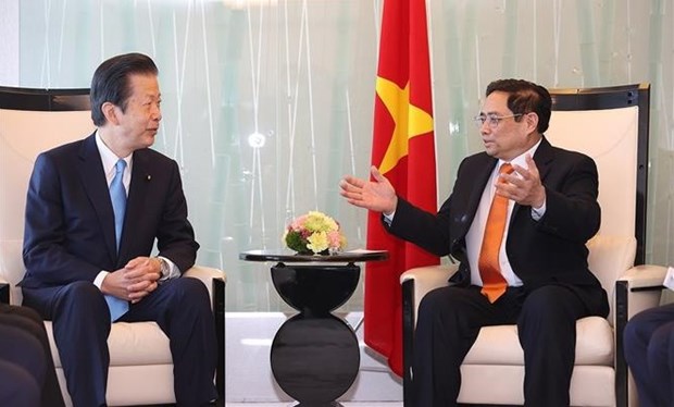 Le PM Pham Minh Chinh recoit des dirigeants de Partis japonais hinh anh 2