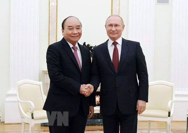 Le president Nguyen Xuan Phuc termine sa visite officille en Russie hinh anh 1