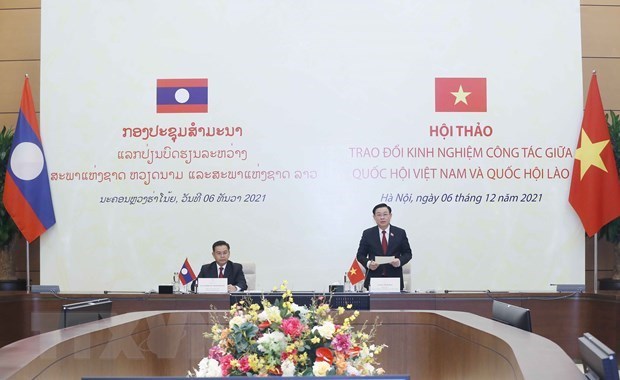 Vietnam et Laos partagent d’experiences dans le domaine legislatif hinh anh 1