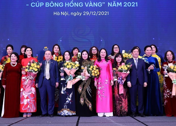 60 femmes d’affaires exemplaires decorees de la Coupe de la rose doree hinh anh 1