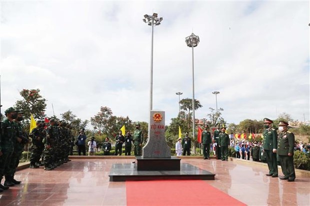 La visite au Vietnam du Premier ministre lao boostera les liens en 2022 hinh anh 3