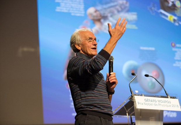 Le Nobel de physique Gerard Albert Mourou attendu a la VinFuture Awards Week hinh anh 1