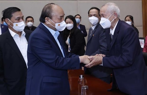 Le president formule ses vœux a Hai Phong, visite l’usine Vinfast hinh anh 1