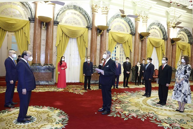 Le president Nguyen Xuan Phuc recoit les ambassadeurs du Mexique et des Etats-Unis hinh anh 1