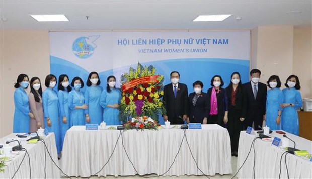 Le vice-president permanent de l’AN rend visite a l’Union des femmes du Vietnam hinh anh 1