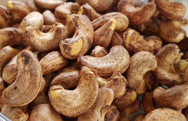 Risque de fraude pour 100 conteneurs de noix de cajou exportes vers l’Italie hinh anh 1