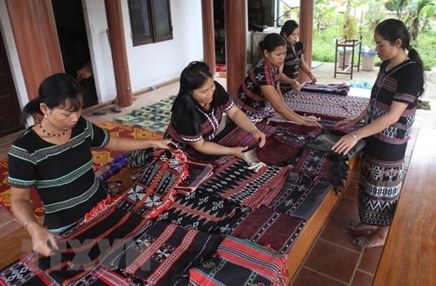 PNUD : le Vietnam s'efforce d'autonomiser les femmes dans les regions reculees hinh anh 2