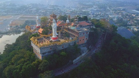 Chau Thoi, la pagode en majeste dans la region du Sud-Est hinh anh 1