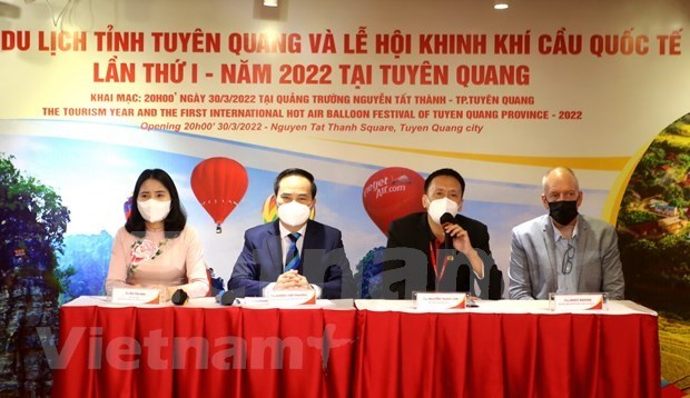 Vietjet accompagne le Festival international de montgolfieres 2022 a Tuyen Quang hinh anh 1