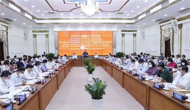 Le president de l’Assemblee nationale travaille avec Ho Chi Minh-Ville hinh anh 2