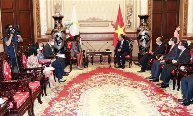 Le president du Comite populaire d'Ho Chi Minh-Ville recoit la secretaire generale de l’OIF hinh anh 1