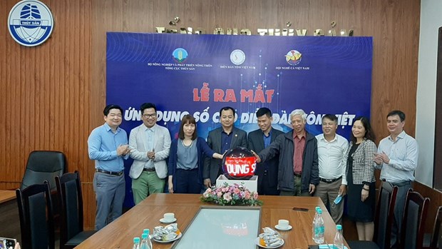 Lancement d'une application numerique pour le Forum sur les crevettes du Vietnam hinh anh 1