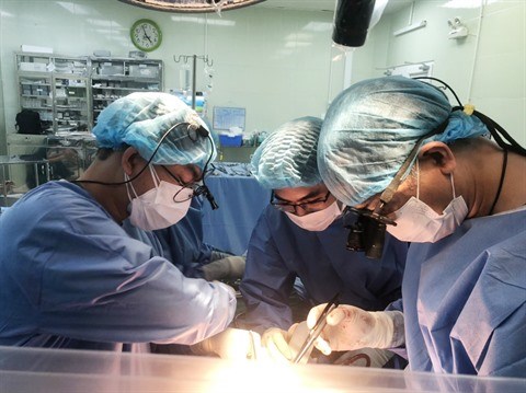Un cardiaque opere par chirurgie mini-invasive a l’hopital Cho Ray hinh anh 1