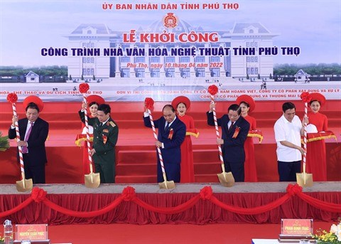 Le president Nguyen Xuan Phuc rend hommage aux rois fondateurs Hung a Viet Tri hinh anh 2