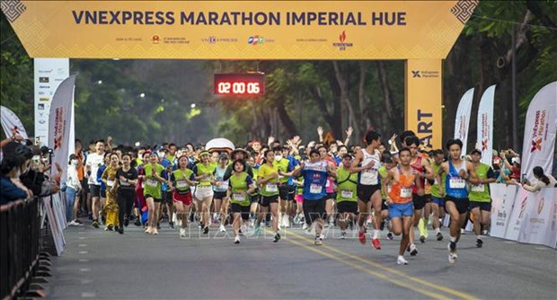 Le marathon imperial de Hue 2022 attire 4.700 sportifs hinh anh 1