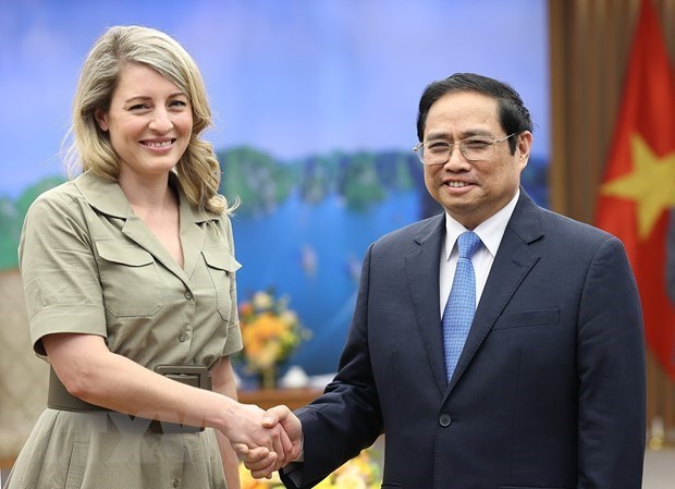 Le PM Pham Minh Chinh recoit la ministre canadienne des AE Melanie Joly hinh anh 1