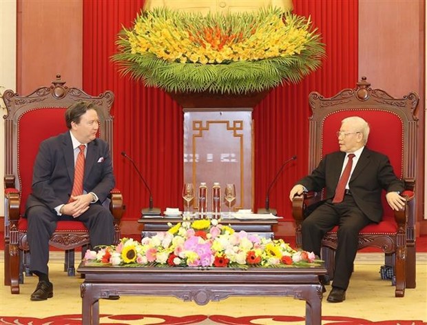 Le leader du PCV Nguyen Phu Trong recoit le nouvel ambassadeur des Etats-Unis au Vietnam hinh anh 1