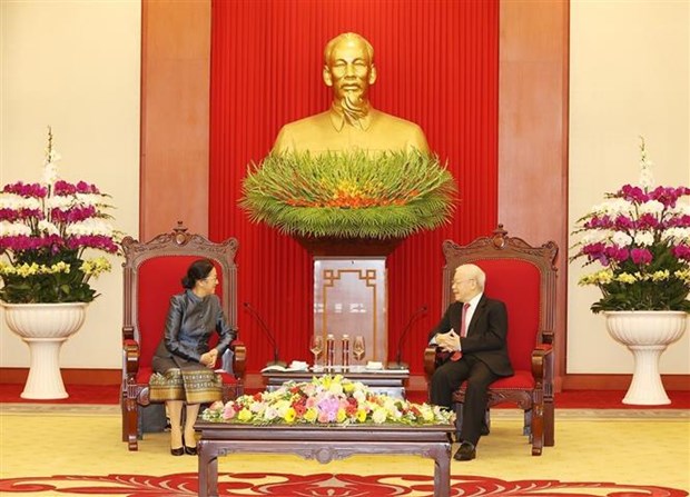 Le secretaire general du Parti recoit la vice-presidente du Laos hinh anh 1