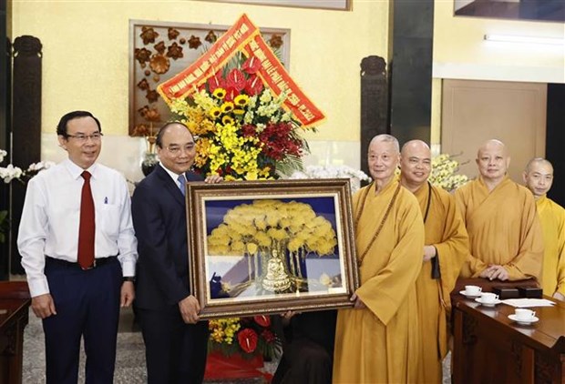 Le president salue les contributions de l’Eglise bouddhique du Vietnam hinh anh 1