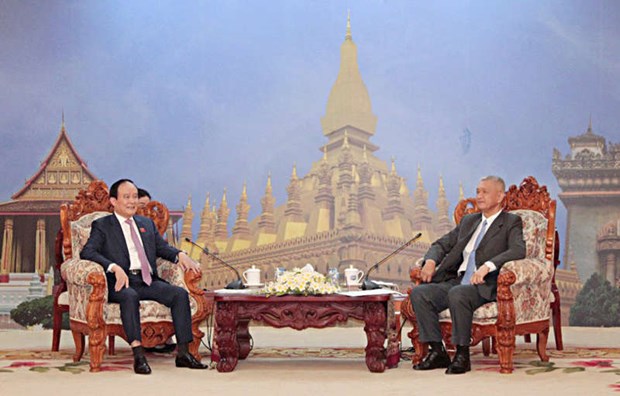 Hanoi, Quang Tri et Son La cultivent leurs liens avec Vientiane, Savannakhet et Huaphan hinh anh 1