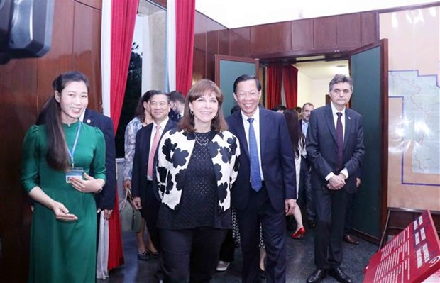 La presidente grecque Katerina Sakellaropoulou en visite a Ho Chi Minh-Ville hinh anh 1