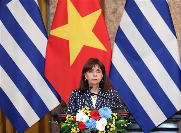 La presidente grecque Katerina Sakellaropoulou termine sa visite officielle au Vietnam hinh anh 1